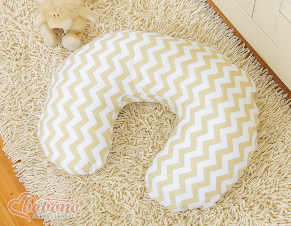 Poduszka rogal do karmienia fasolka rozbieralna – chevron beżowy