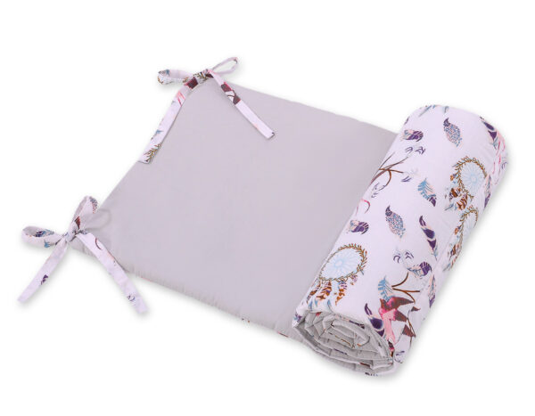 Uniwersalny ochraniacz do łóżeczka – jaskółki różowe