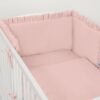 Uniwersalny ochraniacz z falbanką do łóżeczka niemowlęcego – brudny róż