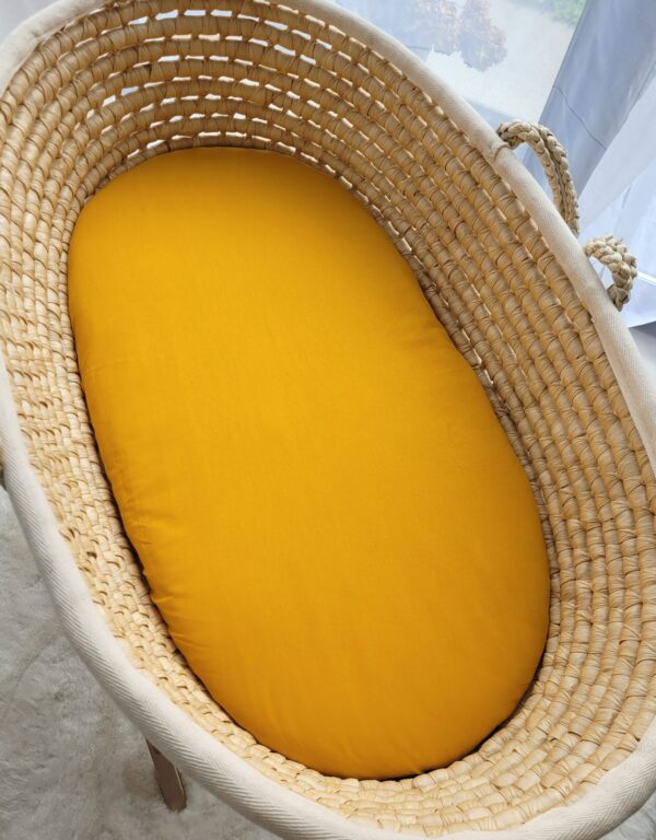 Prześcieradło bawełniane do kosza Mojżesza Boho wózka gondoli 75×35 cm – musztardowe