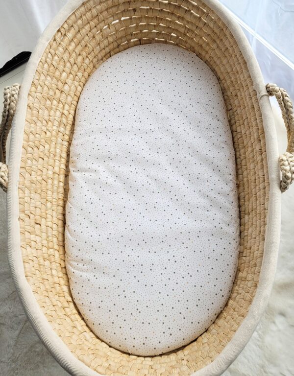 Prześcieradło bawełniane do kosza Mojżesza Boho wózka gondoli 75×35 cm – Mini gwiazdki złote