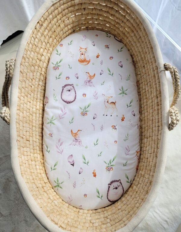 Prześcieradło bawełniane do kosza Mojżesza Boho wózka gondoli 75×35 cm – Leśna dellikatność