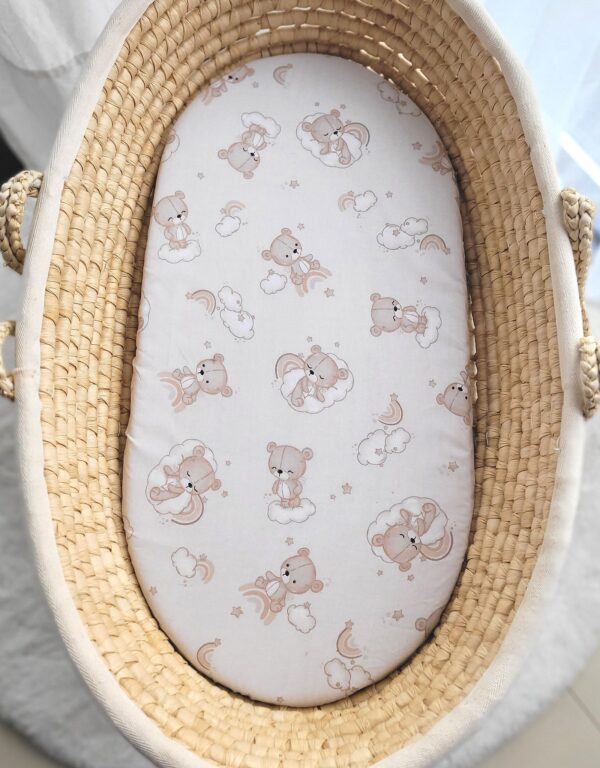 Prześcieradło bawełniane do kosza Mojżesza Boho wózka gondoli 75×35 cm – Rainbow beige bear
