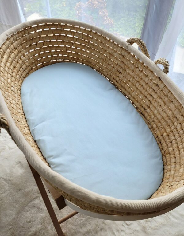 Prześcieradło bawełniane do kosza Mojżesza Boho wózka gondoli 75×35 cm – niebieskie