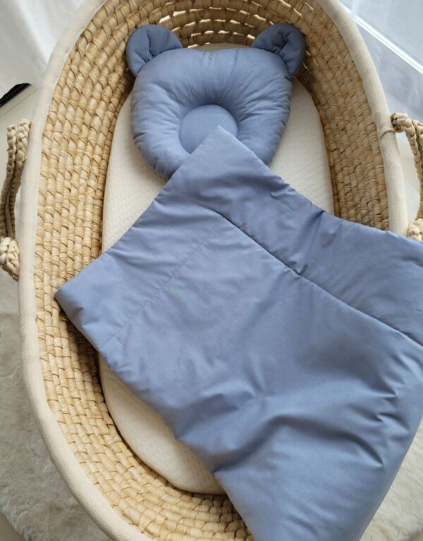 Pościel dla niemowląt z wypełnieniem kołderka i poduszka profilowana Miś – 2 cz. – brudny niebieski