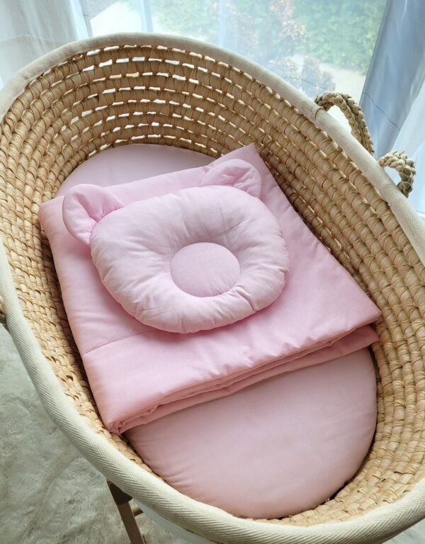 Pościel dla niemowląt z wypełnieniem kołderka i poduszka profilowana Miś – zestaw 2cz. – różowy