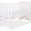 Drewniane łóżeczko dla niemowląt 120x60cm Lorenzo III białe, z osłonkami gryzakami