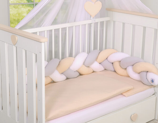 Ochraniacz warkocz pleciony do łóżeczka – biały-szary-beżowy