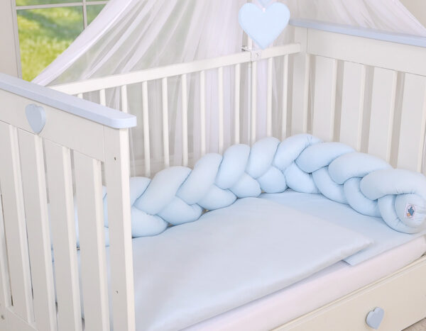 Ochraniacz warkocz pleciony do łóżeczka – niebieski