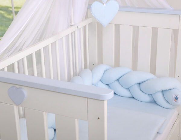 Ochraniacz warkocz pleciony do łóżeczka – niebieski