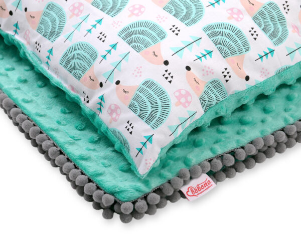Komplet: Dwustronny kocyk bawełna z minky i poduszka – Jeżyki miętowe