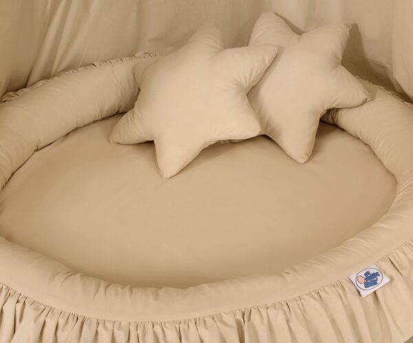 Gniazdko z falbanką – beżowy