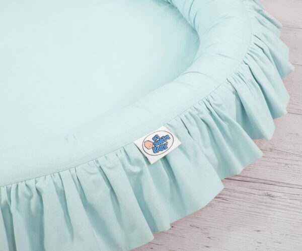 Gniazdko z falbanką – jasna mięta