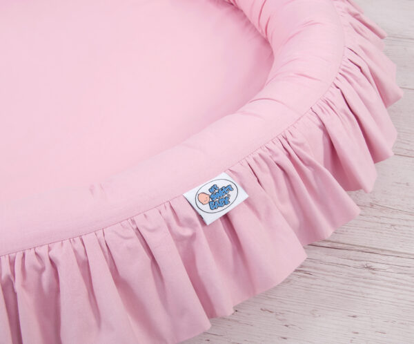 Gniazdko z falbanką – różowe