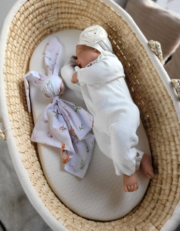 Miękka przytulanka kocyk króliczek z bawełny – Leśna delikatność