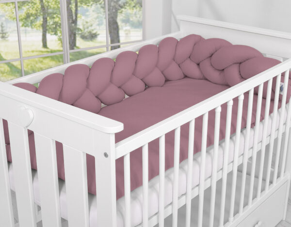 Ochraniacz warkocz pleciony do łóżeczka – róż retro