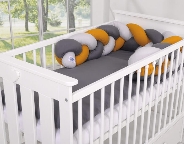 Ochraniacz warkocz pleciony do łóżeczka – szary-musztardowy-antracyt